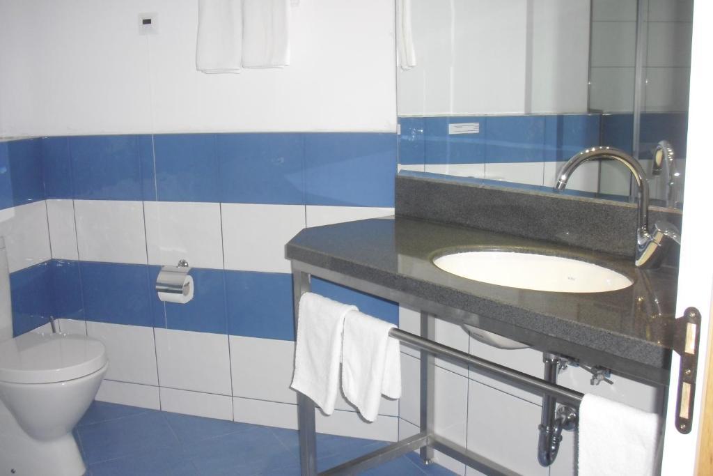 Universal Hotel Dupnitsa Phòng bức ảnh
