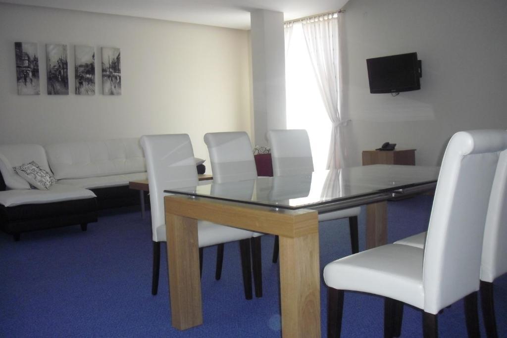 Universal Hotel Dupnitsa Phòng bức ảnh
